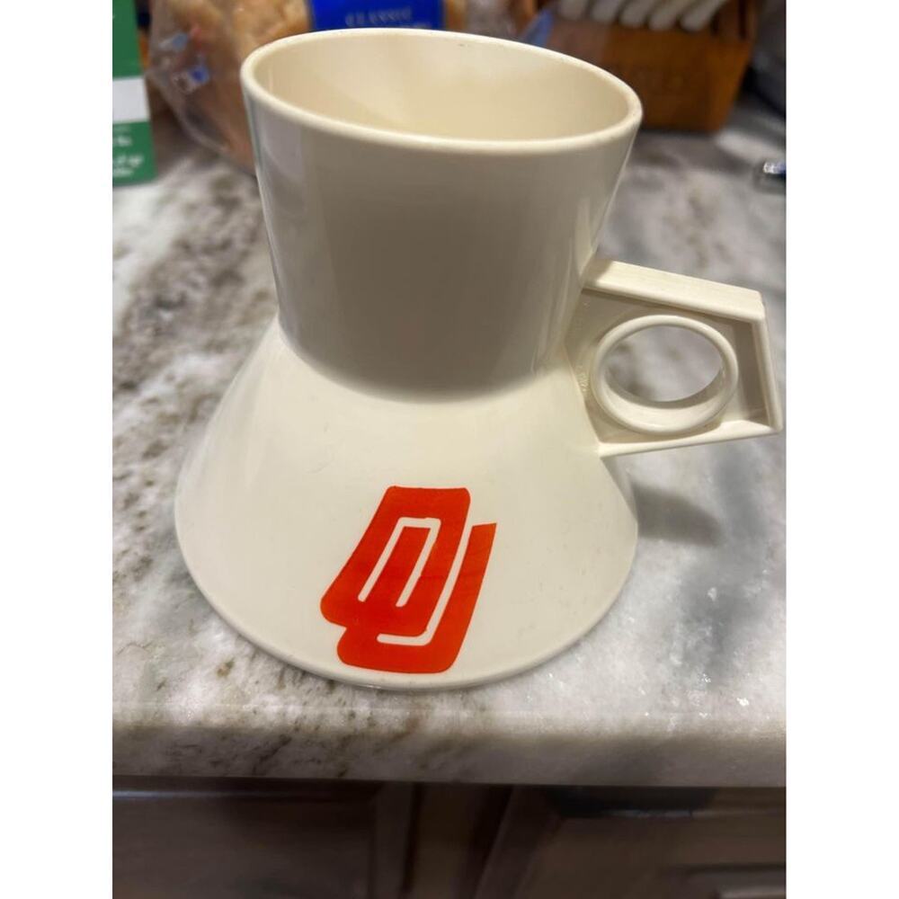 Vintage Oklahoma Sooners travel coffee mug